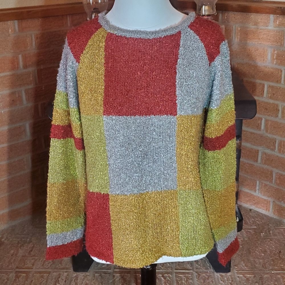 WIND RIVER Soft Fuzzy Sweater - Quilted Design - Size M/L
